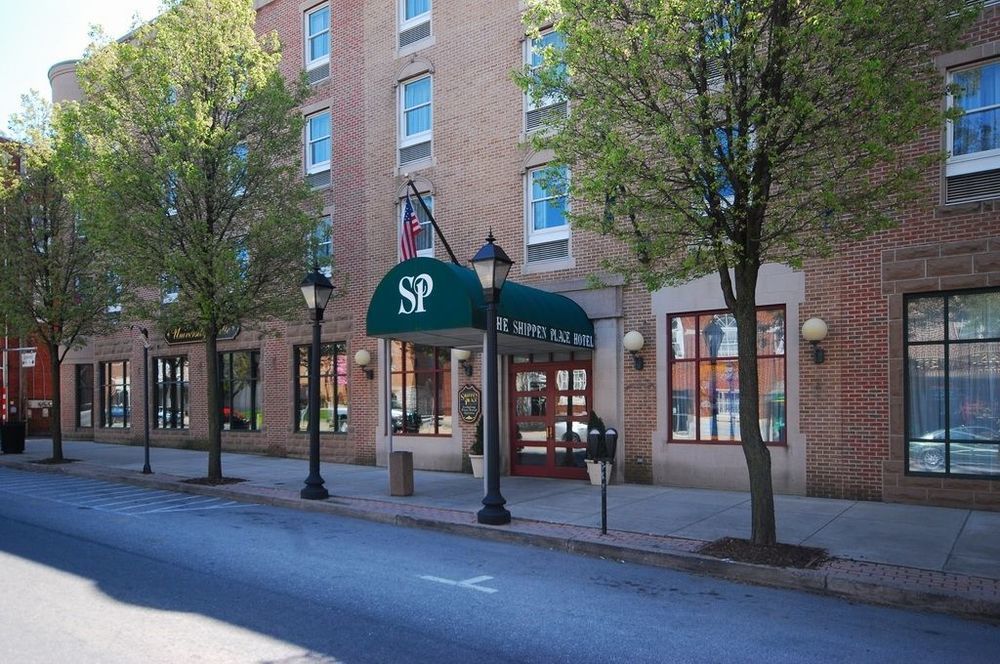 Clarion Hotel&Suites University-Shippensburg Exterior foto