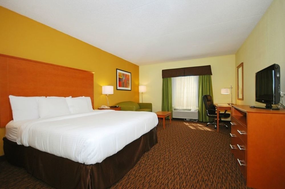 Clarion Hotel&Suites University-Shippensburg Habitación foto